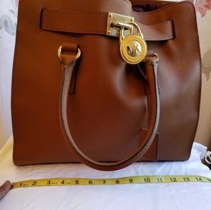 Micheal Kors Large Hamiltom Satchel Tan Bag